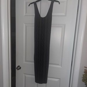 ASTR Bodycon Dress. Crisscross in the back. Size Large